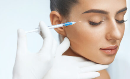 Unterspritzung im Gesicht mit Hyaluronsäure.